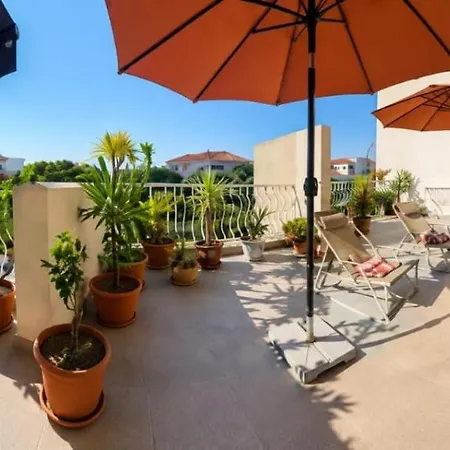 Terrace Znjan, * Split